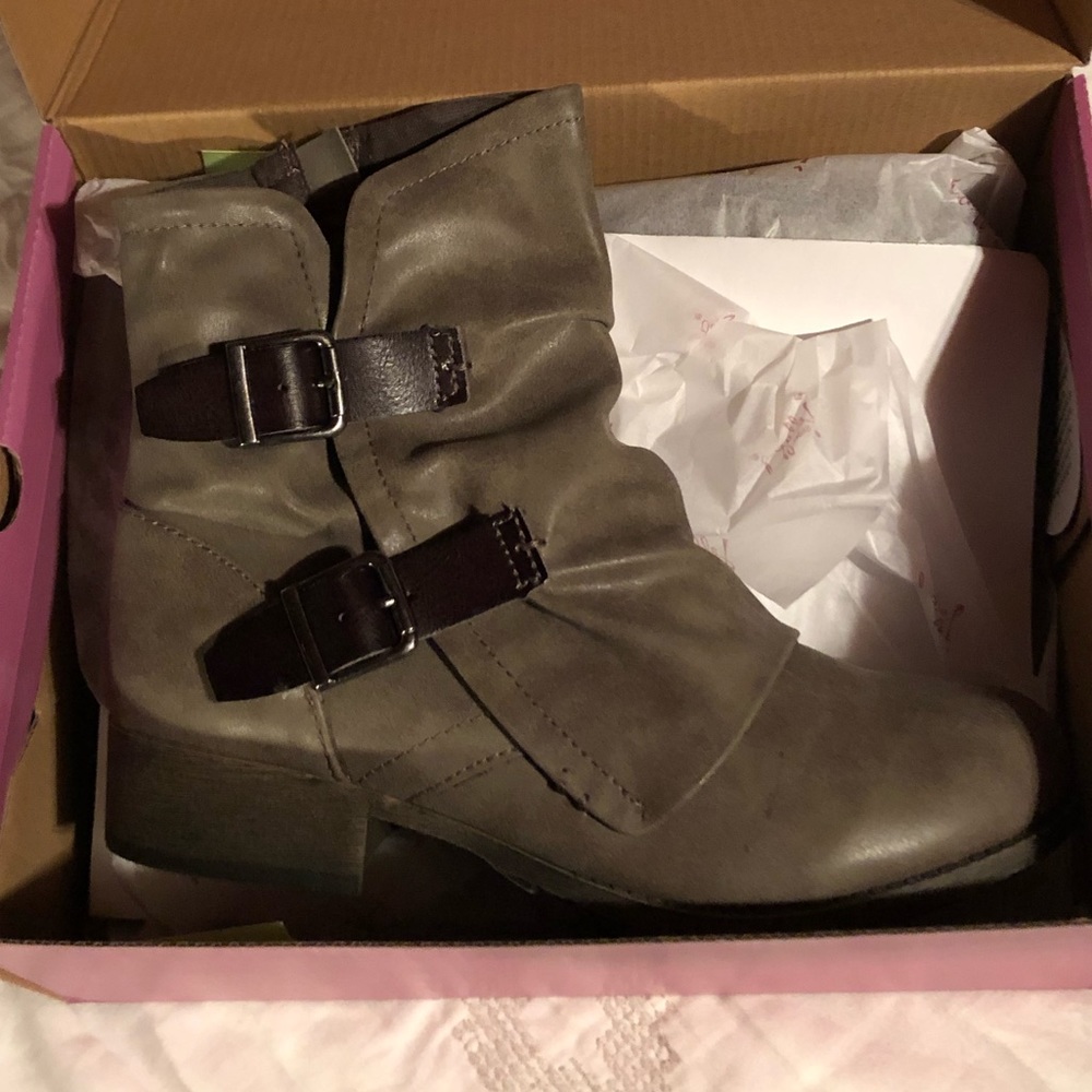 NEW-Taupe booties